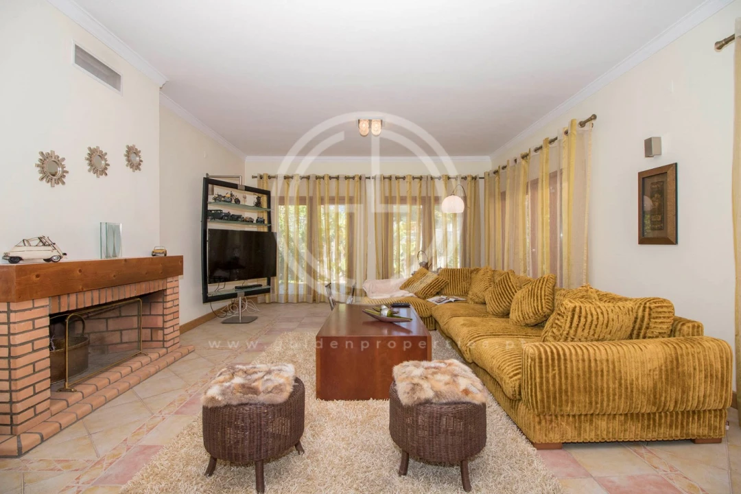 Moradia T5 para Arrendamento férias em Almancil Foto 3