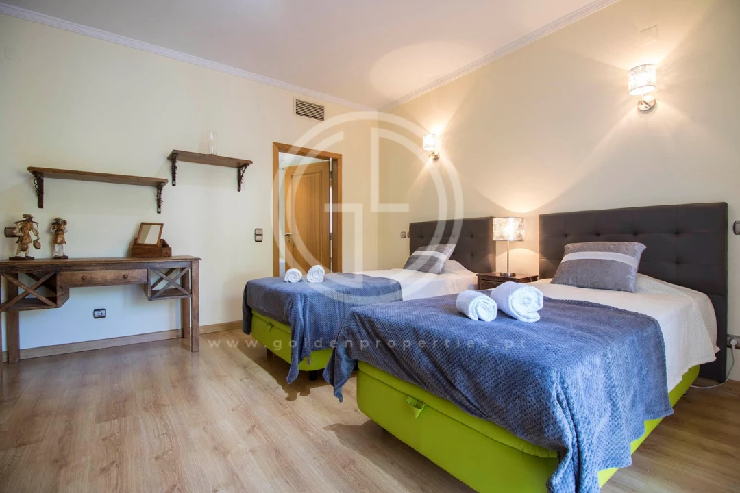 Moradia T5 para Arrendamento férias em Almancil Foto 12