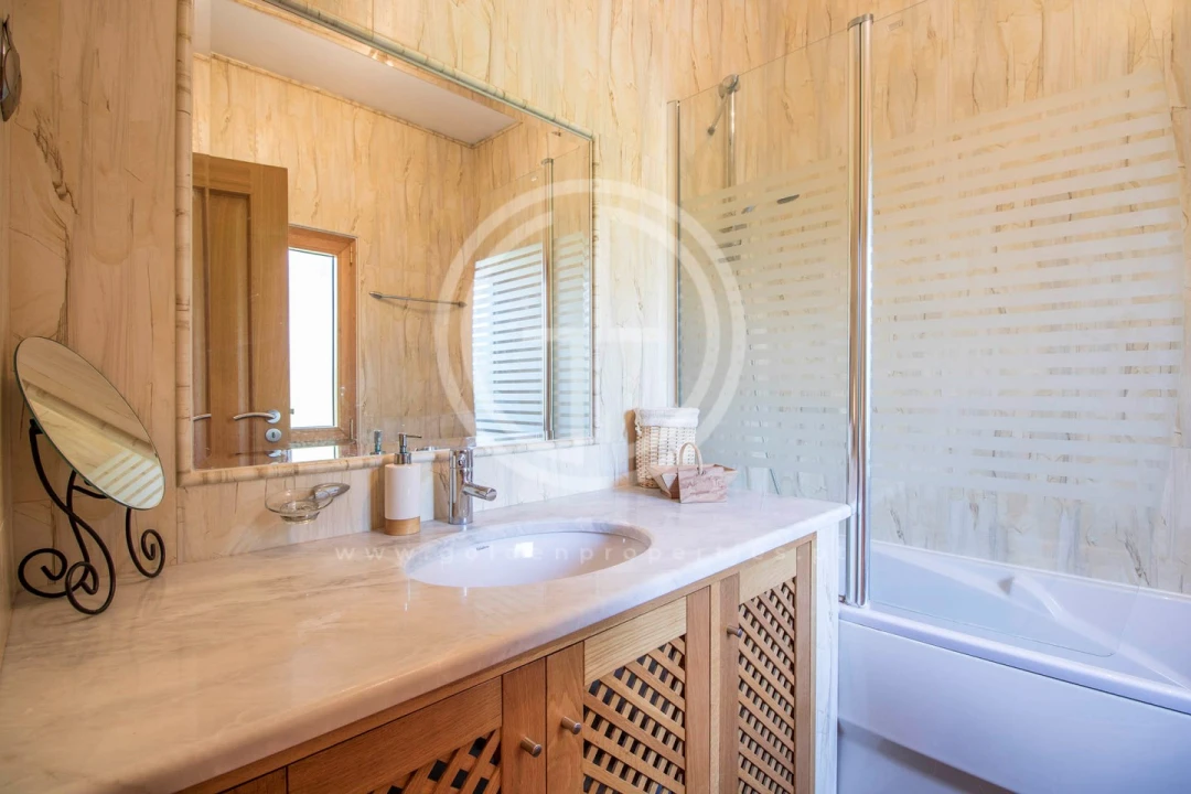 Moradia T5 para Arrendamento férias em Almancil Foto 20