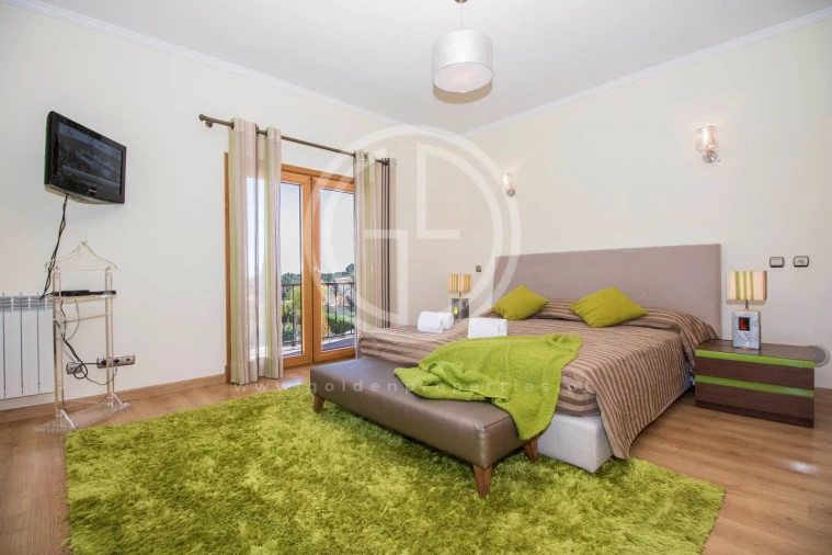 Moradia T5 para Arrendamento férias em Almancil Foto 8