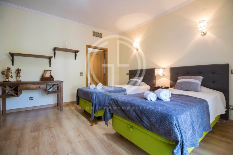 Moradia T5 para Arrendamento férias em Almancil Foto 12