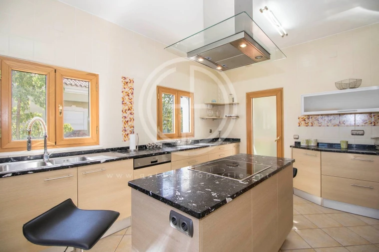 Moradia T5 para Arrendamento férias em Almancil Foto 16