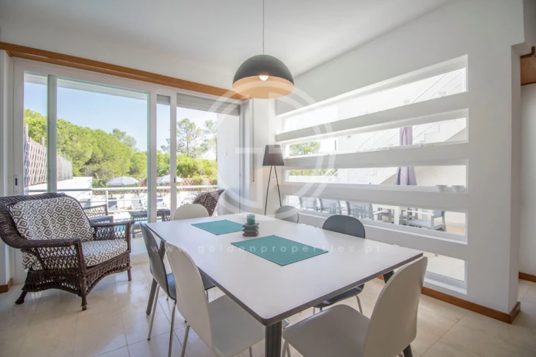 Moradia T4 para Arrendamento férias em Almancil Foto 4