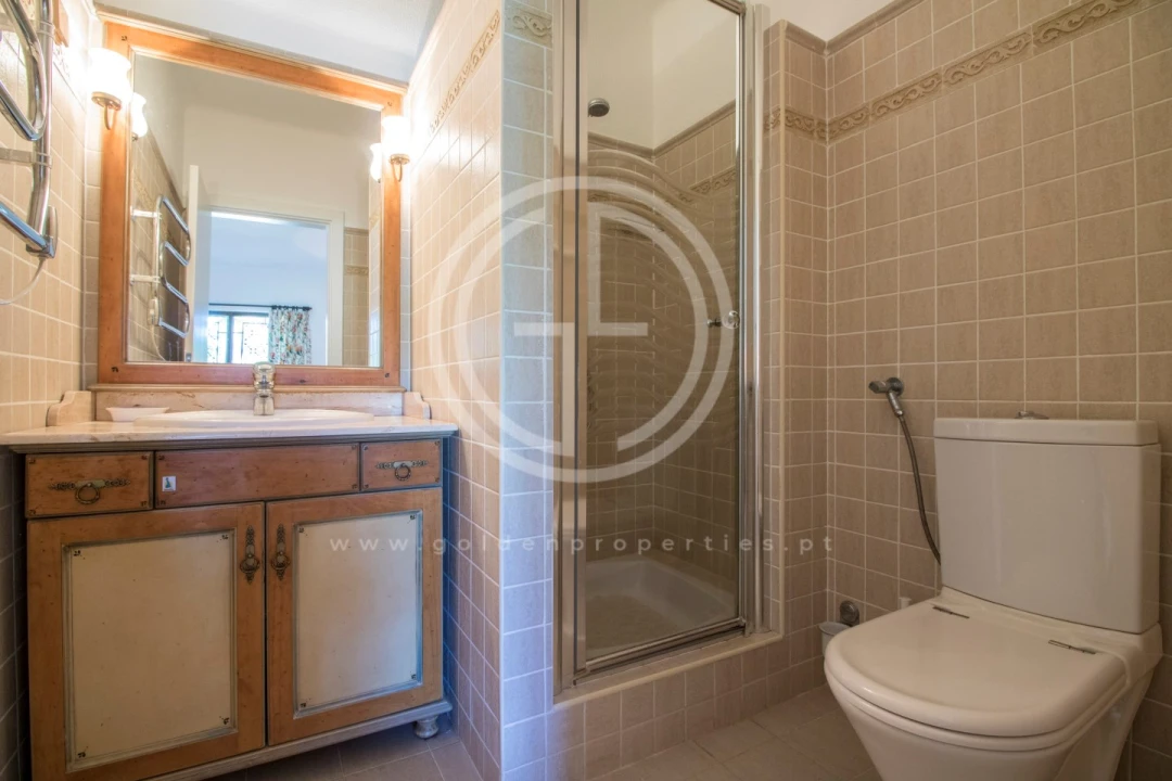 Moradia T4 para Arrendamento férias em Quarteira Foto 16