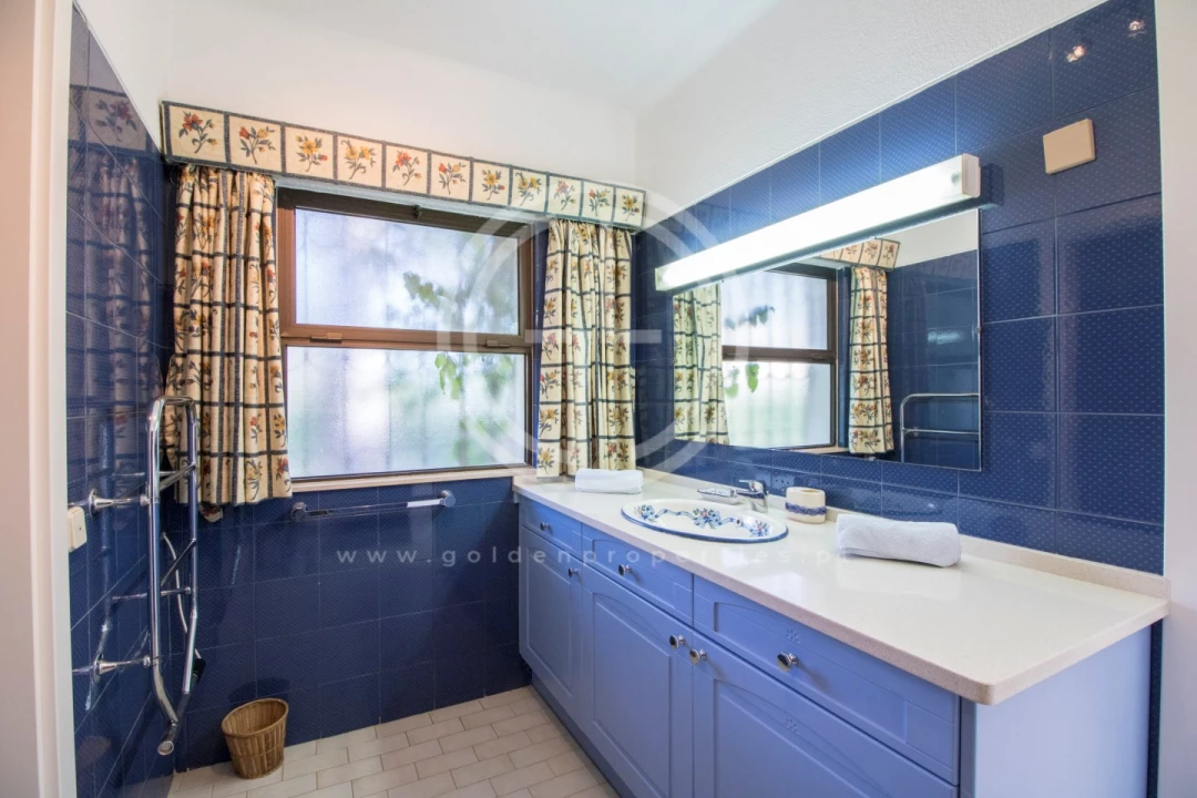 Moradia T4 para Arrendamento férias em Quarteira Foto 17