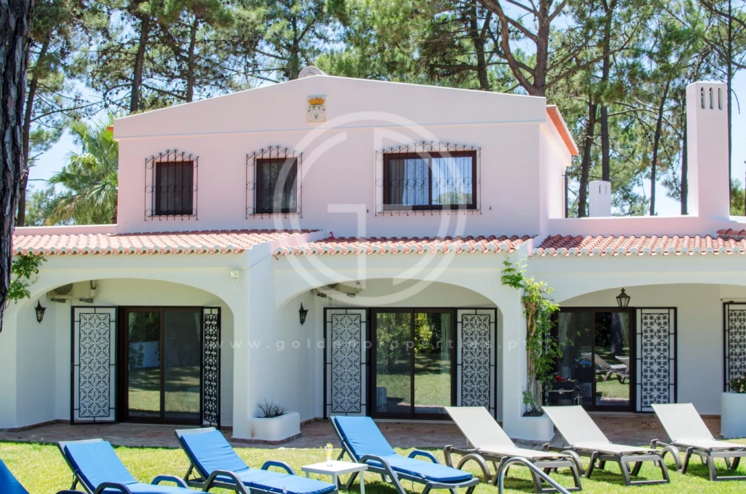 Moradia T4 para Arrendamento férias em Quarteira Foto 24