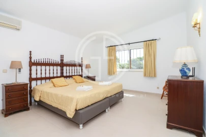 Moradia T4 para Arrendamento férias em Quarteira