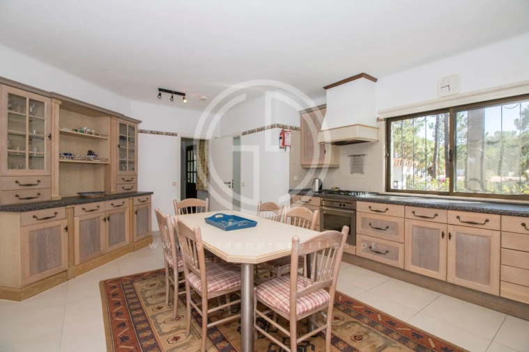 Moradia T4 para Arrendamento férias em Quarteira Foto 5