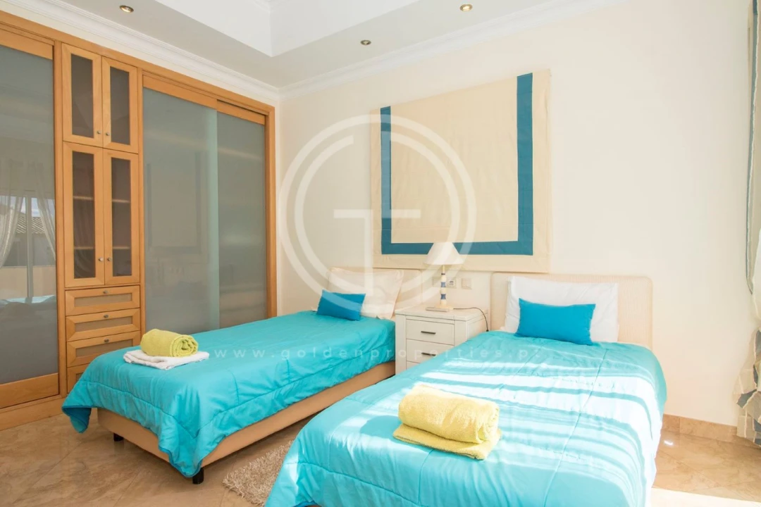 Moradia T6 para Arrendamento férias em Quarteira Foto 11