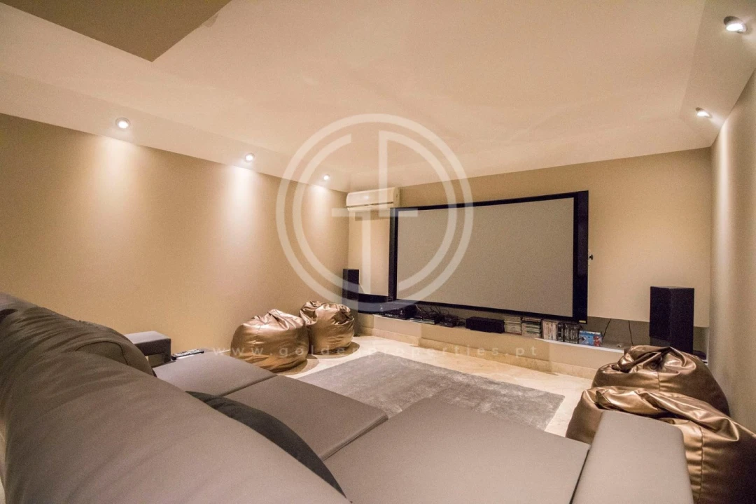 Moradia T6 para Arrendamento férias em Quarteira Foto 16