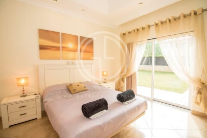 Moradia T6 para Arrendamento férias em Quarteira