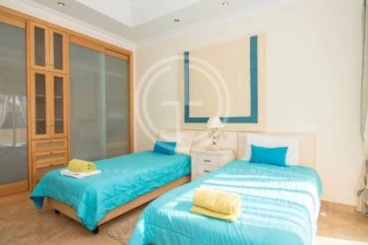 Moradia T6 para Arrendamento férias em Quarteira