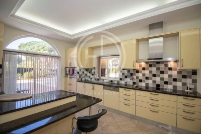 Moradia T6 para Arrendamento férias em Quarteira