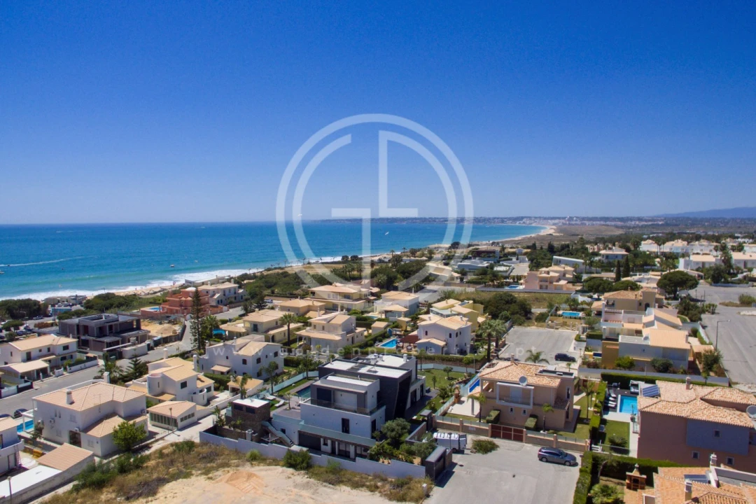 Moradia T4 para Arrendamento férias em Guia Foto 24