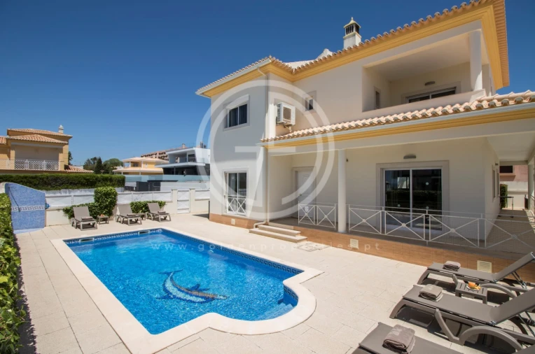 Moradia T4 para Arrendamento férias em Guia