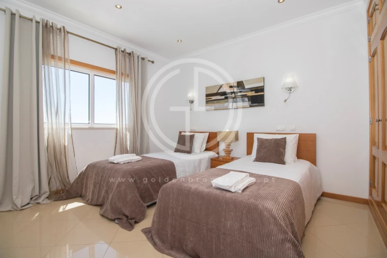 Moradia T4 para Arrendamento férias em Guia Foto 14