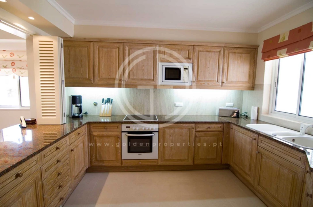 Apartamento T2 para Arrendamento férias em Almancil Foto 6