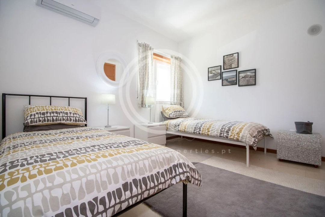 Apartamento T2 para Arrendamento férias em Almancil Foto 10