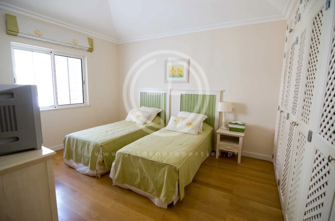 Apartamento T2 para Arrendamento férias em Almancil Foto 15