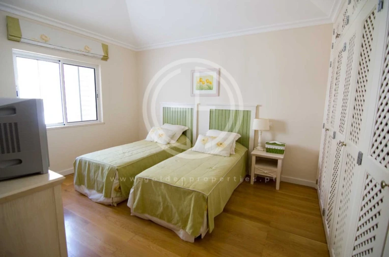 Apartamento T2 para Arrendamento férias em Almancil Foto 15