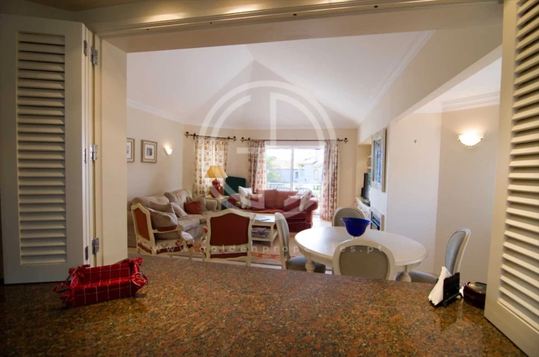 Apartamento T2 para Arrendamento férias em Almancil Foto 5