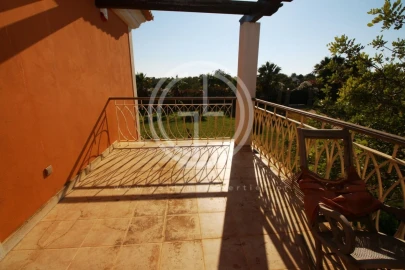 Moradia T5 para Venda em Ferreiras