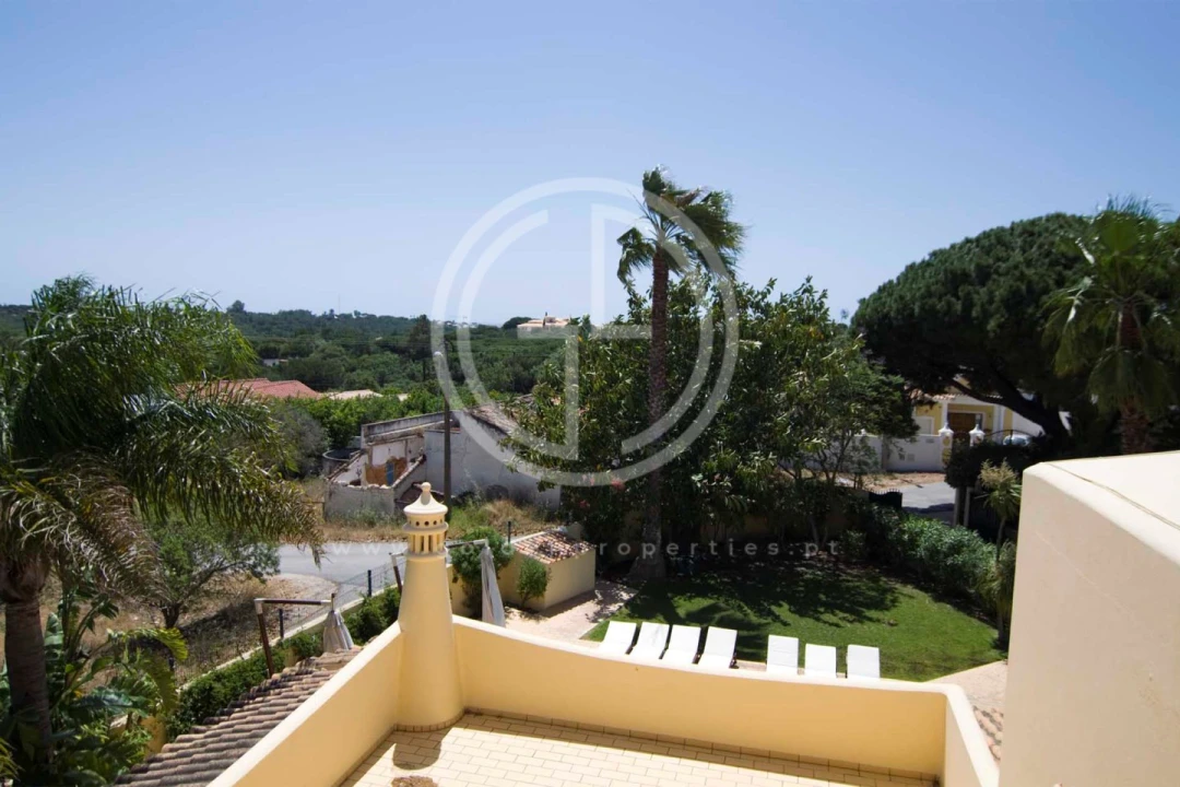 Moradia T4 para Arrendamento férias em Almancil Foto 19