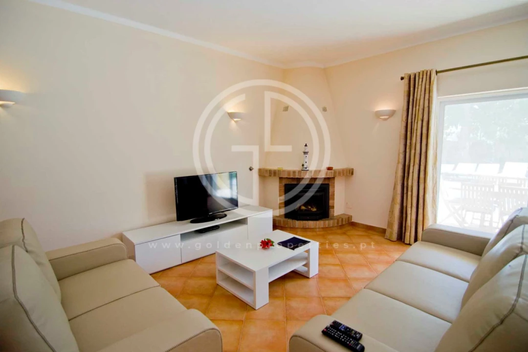 Moradia T4 para Arrendamento férias em Almancil Foto 2