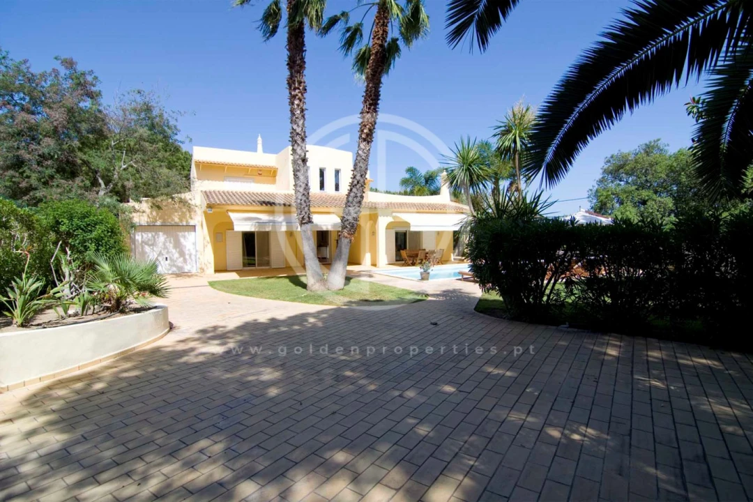 Moradia T4 para Arrendamento férias em Almancil Foto 28