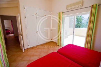 Moradia T4 para Arrendamento férias em Almancil