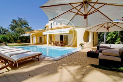 Moradia T4 para Arrendamento férias em Almancil