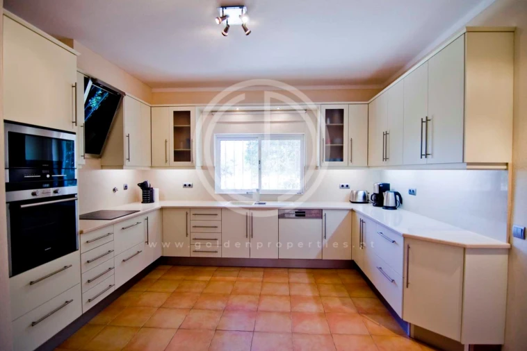 Moradia T4 para Arrendamento férias em Almancil Foto 11