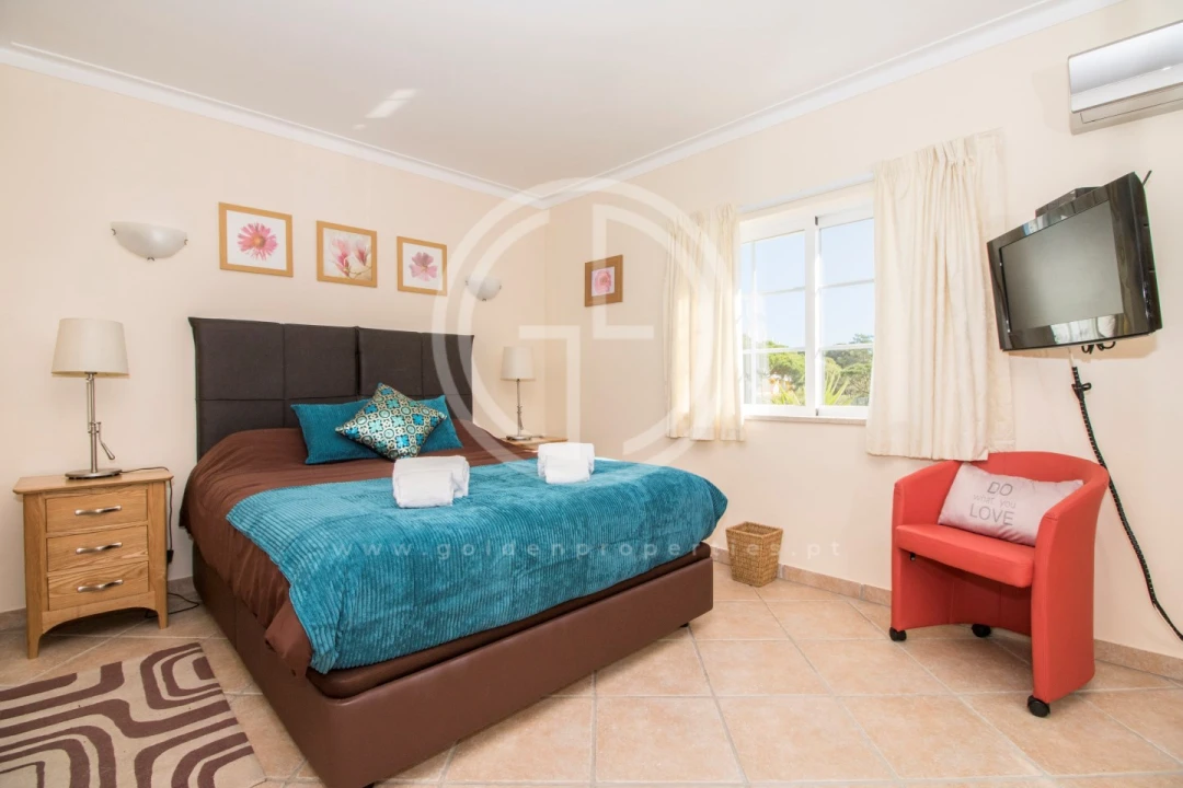 Moradia T4 para Arrendamento férias em Albufeira e Olhos de Água Foto 10