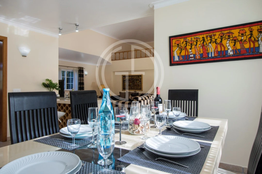 Moradia T4 para Arrendamento férias em Albufeira e Olhos de Água Foto 5