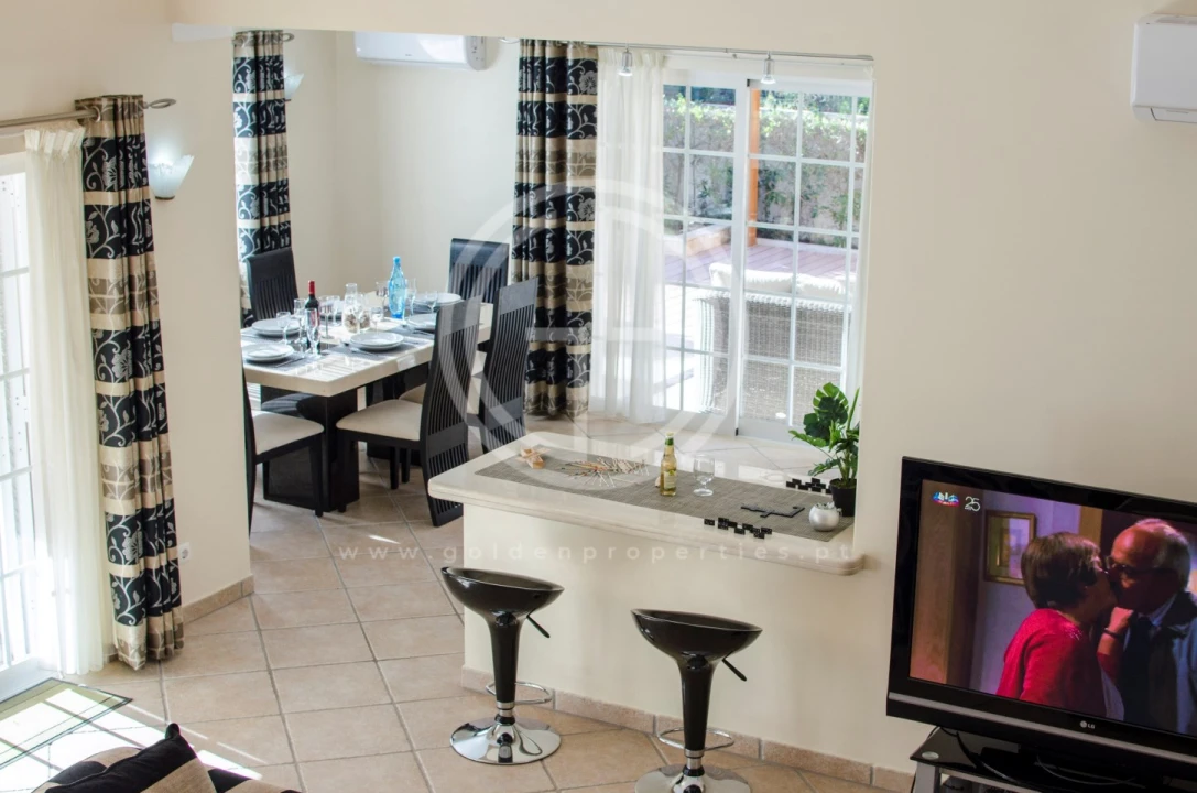 Moradia T4 para Arrendamento férias em Albufeira e Olhos de Água Foto 4