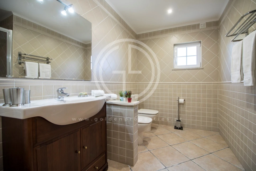 Moradia T4 para Arrendamento férias em Albufeira e Olhos de Água Foto 18