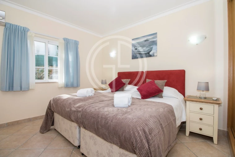 Moradia T4 para Arrendamento férias em Albufeira e Olhos de Água Foto 11