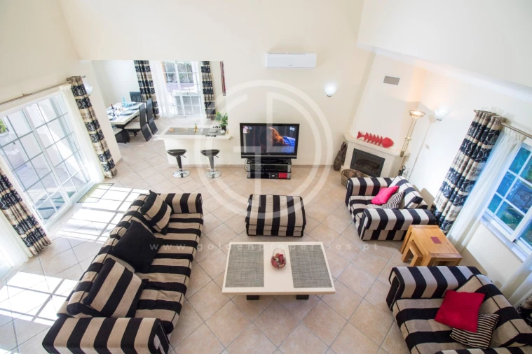 Moradia T4 para Arrendamento férias em Albufeira e Olhos de Água Foto 6