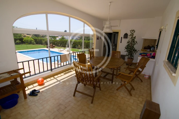 Moradia T3 para Arrendamento férias em Almancil Foto 15