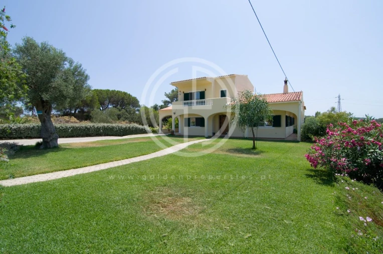 Moradia T3 para Arrendamento férias em Almancil Foto 17