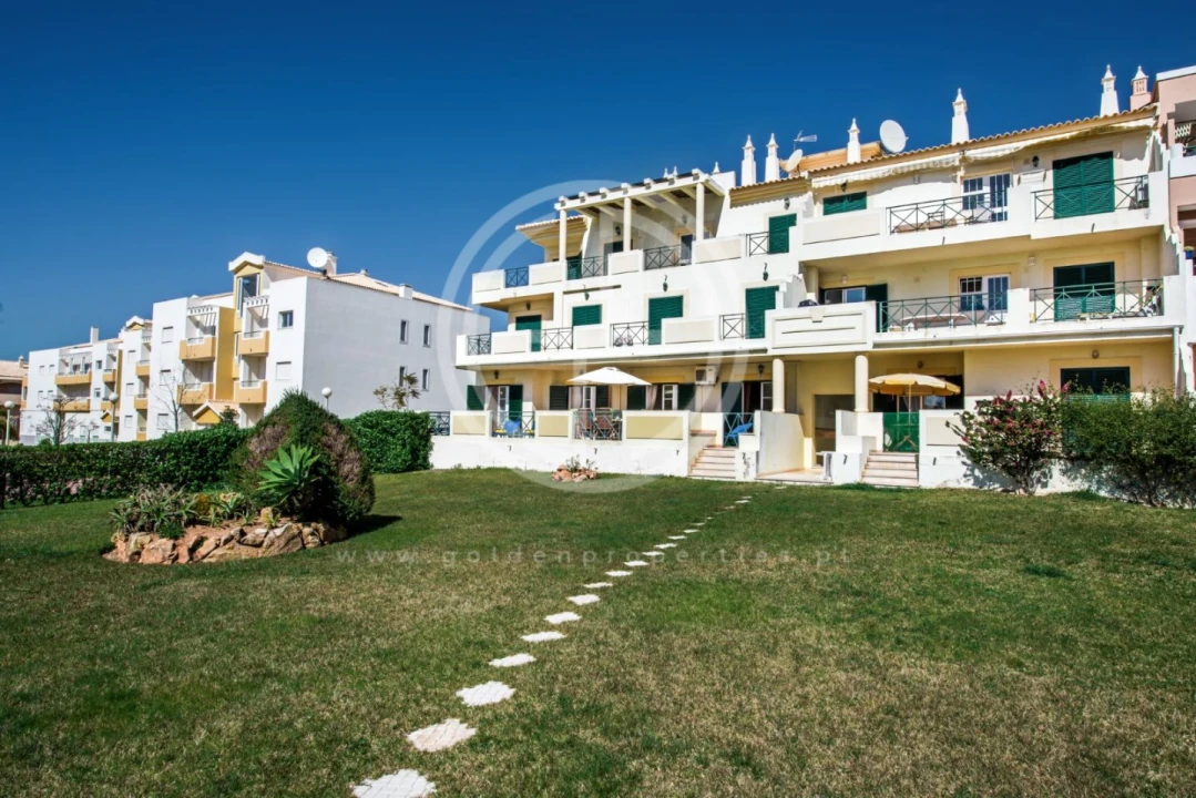 Apartamento T3 para Arrendamento férias em Quarteira Foto 13