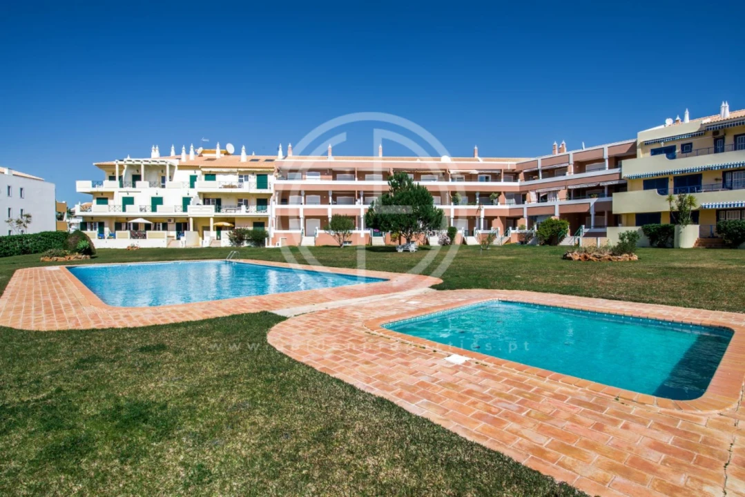 Apartamento T3 para Arrendamento férias em Quarteira Foto 2