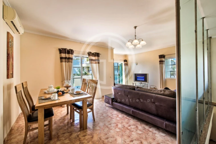 Apartamento T3 para Arrendamento férias em Quarteira Foto 4