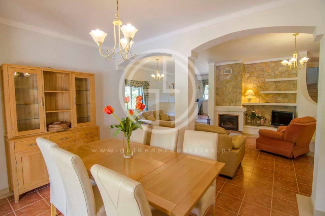 Moradia T3 para Arrendamento férias em Quarteira Foto 3