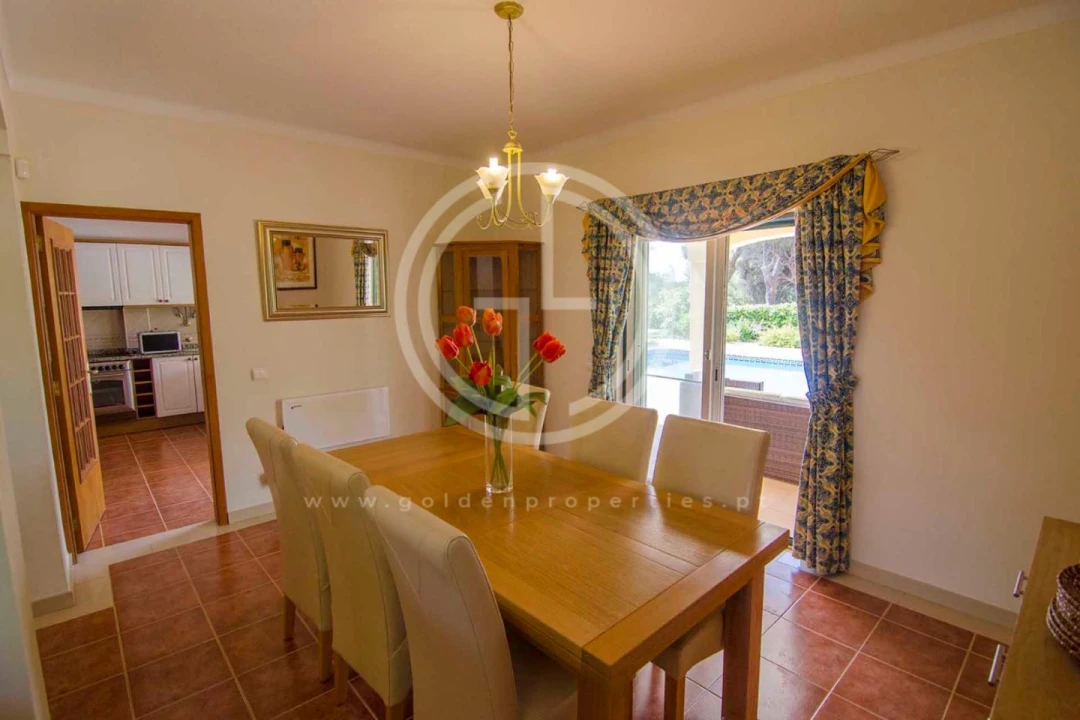 Moradia T3 para Arrendamento férias em Quarteira Foto 4