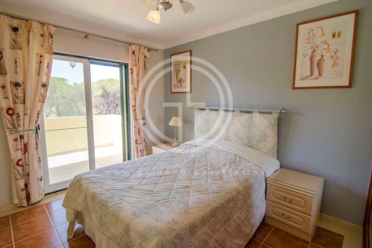 Moradia T3 para Arrendamento férias em Quarteira Foto 7