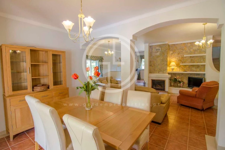 Moradia T3 para Arrendamento férias em Quarteira Foto 3