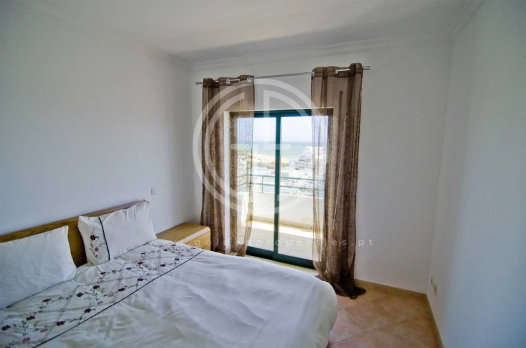 Apartamento T2 para Arrendamento férias em Quarteira Foto 8
