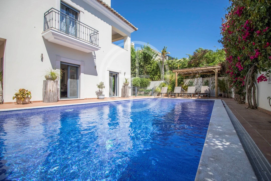 Moradia T5 para Arrendamento férias em Almancil Foto 2