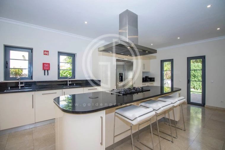 Moradia T5 para Arrendamento férias em Almancil Foto 15